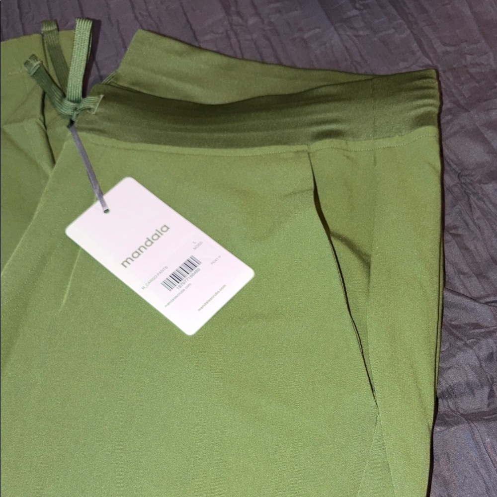 Mandala Men's Olive Green Cargo Pants